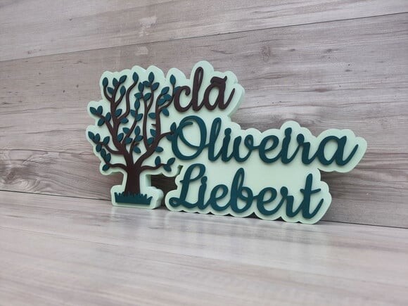 Peça de Mesa em mdf com Sobrenome - Clã Oliveira Liebert