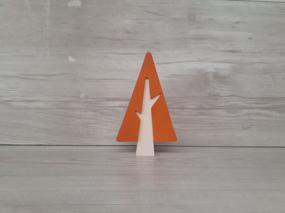 Pinheiro Escandinavo com Tronco- Peça de Mesa em mdf - 15 cm
