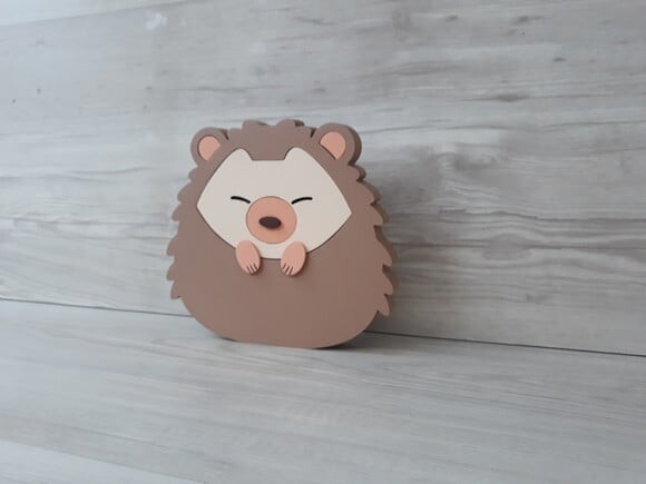 Porco espinho de mesa em MDF - Decoração Infantil - 15 cm