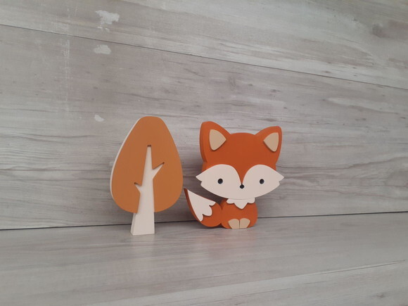 Raposa de Mesa + Árvore Escandinava em mdf - 15 cm