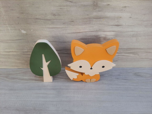 Raposa de Mesa + Árvore Escandinava Mod. Gota em mdf - 15 cm