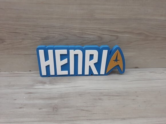 StarTrek - Nome Personalizado de Mesa em MDF - HENRI 10 cm