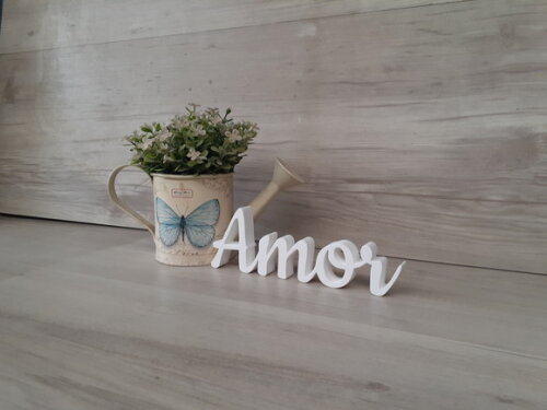 Amor - linha CK - Palavra de mesa em MDF - Tamanho P