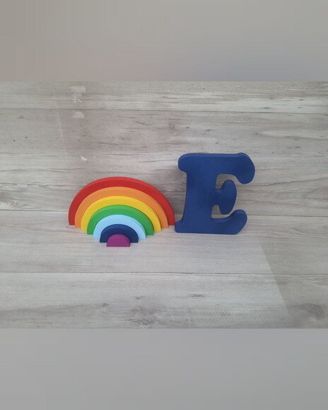 Arco Íris de Mesa em mdf - 7 Cores + Letra 20 cm de Altura