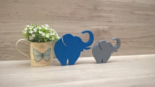Combo Elefantes de mesa em MDF - Decoração - 10 e 13 cm