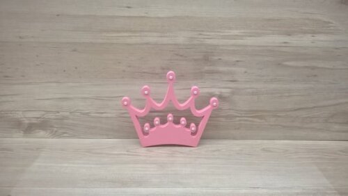 Coroa em mdf com aplicação de strass ou pérola - 13 cm