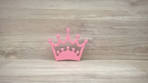 Coroa em mdf com aplicação de strass ou pérola - 13 cm
