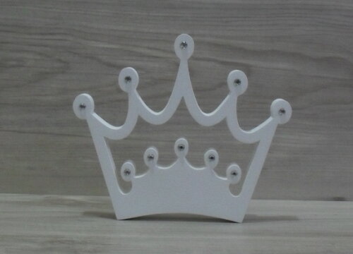 Coroa em mdf com aplicação de strass ou pérola - 13 cm
