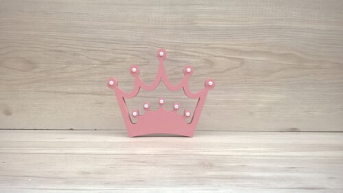 Coroa em mdf com aplicação de strass ou pérola - 16 cm