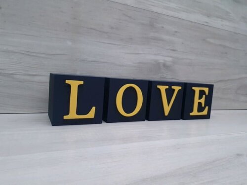 Cubos Decorativos LOVE - 10 x 10 x 10 cm