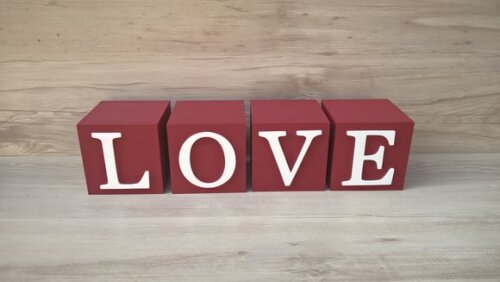 Cubos Decorativos LOVE - 10 x 10 x 10 cm
