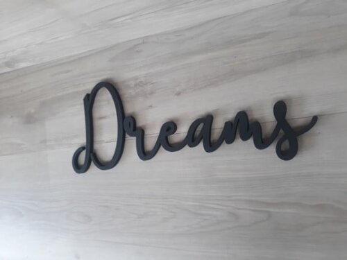 Dreams - Linha SM - palavra de parede em mdf