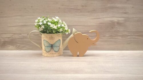 Elefante de mesa em MDF - Decoração Infantil - 10 cm