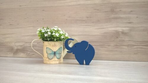 Elefante de mesa em MDF - Decoração Infantil - 10 cm