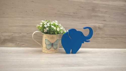 Elefante de mesa em MDF - Decoração Infantil - 13 cm
