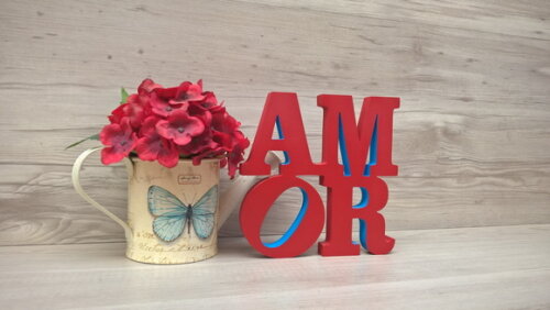 Escultura AMOR - 15 cm