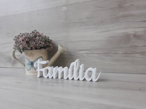 Família - linha CK - Palavra de mesa em MDF - Tamanho P