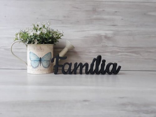 Família - linha CK - Palavra de mesa em MDF - Tamanho P