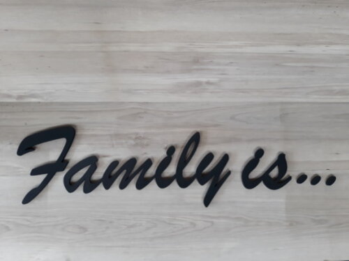 Family Is... - Palavra Decorativa de Parede em mdf