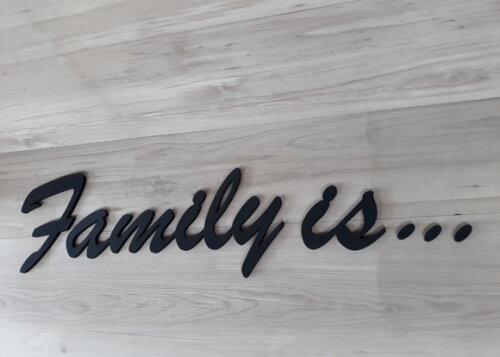 Family Is... - Palavra Decorativa de Parede em mdf