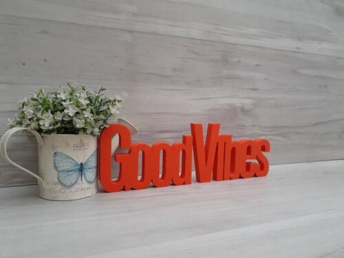 Good Vibes - Palavras Decorativas de mesa em MDF