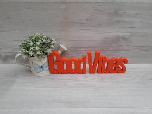 Good Vibes - Palavras Decorativas de mesa em MDF