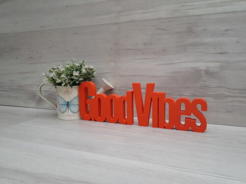 Good Vibes - Palavras Decorativas de mesa em MDF