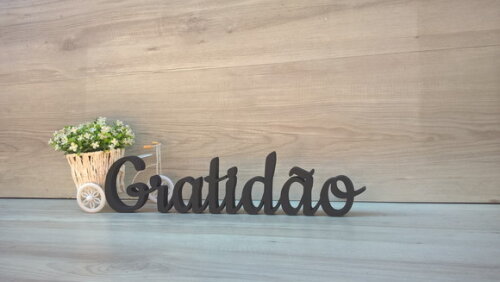 Gratidão - Palavra de mesa em MDF