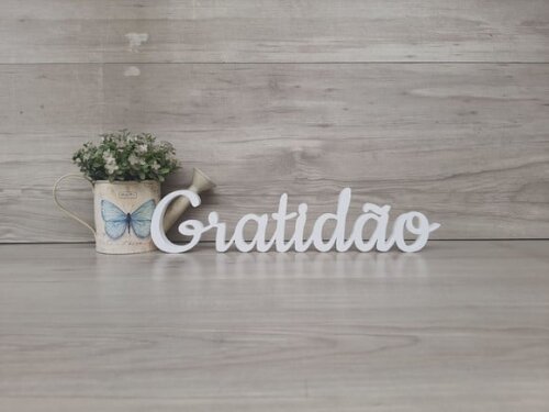 Gratidão - Palavra de Mesa em mdf - Tamanho m