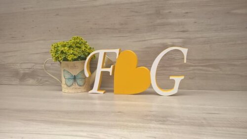 Iniciais com Coração - mod MS - Amarelo