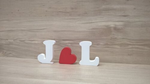 Iniciais com Coração - modelo CB - 8 cm