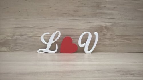 Iniciais cursivas com coração - 8 cm