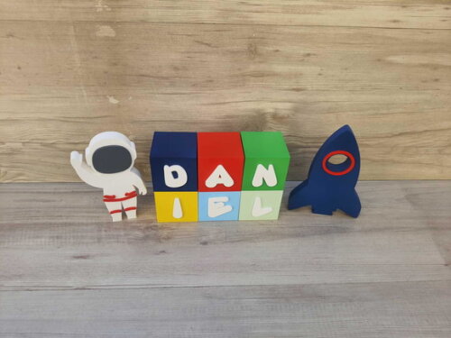 Kit Espacial - Nome em Cubos 6 Letras + Foguete + Astronauta