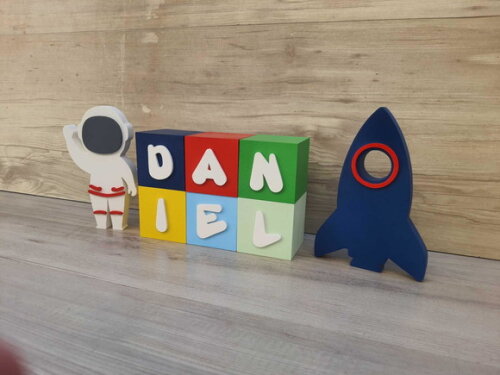 Kit Espacial - Nome em Cubos 6 Letras + Foguete + Astronauta