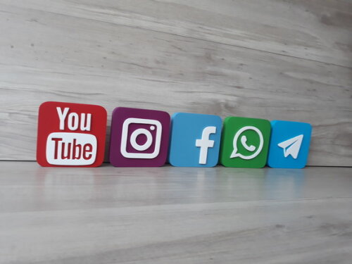 Kit Mídias Sociais - Peças de Mesa em mdf - 12 cm
