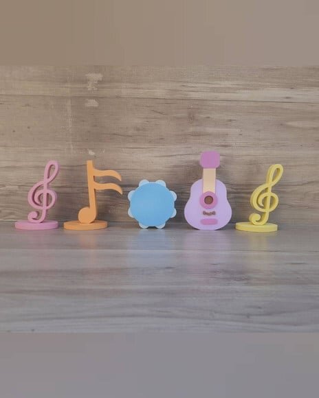 Kit Musical em mdf - 3 Notas Musicais, Pandeiro e Violão