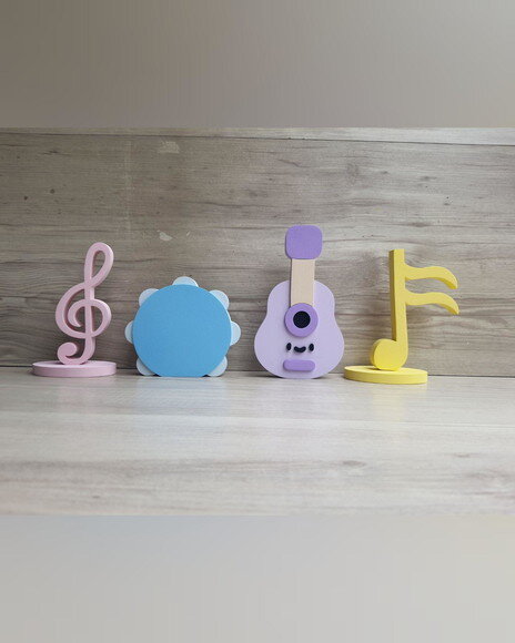 Kit Musical em mdf - 2 Notas Musicais, Pandeiro e Violão