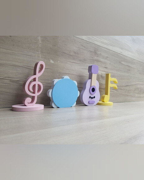 Kit Musical em mdf - 2 Notas Musicais, Pandeiro e Violão