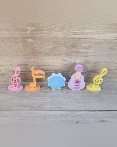 Kit Musical em mdf - 3 Notas Musicais, Pandeiro e Violão