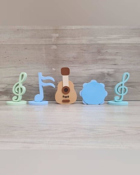 Kit Musical em mdf - 3 Notas Musicais, Pandeiro e Violão