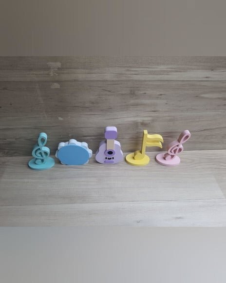 Kit Musical em mdf - 3 Notas Musicais, Pandeiro e Violão
