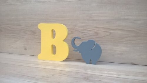 Letra em MDF - modelo CB - 15 cm + Elefante 10 cm