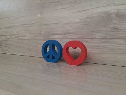 Miniatura Simbolos Paz e Amor