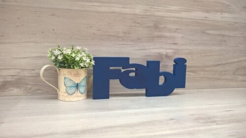 Nome de mesa em MDF - Fabi- Linha Retrô - 12 cm