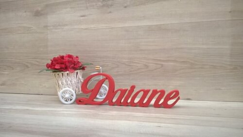 Nome de mesa em MDF - Linha Clássicos BOP - Daiane 10 cm