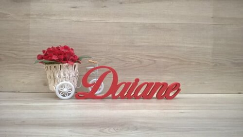 Nome de mesa em MDF - Linha Clássicos BOP - Daiane 10 cm