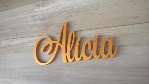 Nome De Mesa Em Mdf - Linha Ls - Alícia 13 Cm + Coroa 10 Cm