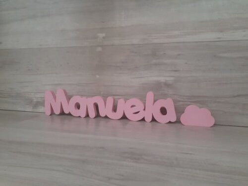 Nome de Mesa em mdf - Mod Pk Padrão + Nuvem Manuela 10cm