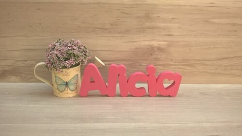 Nome de mesa em MDF - Mod PK Vazado Coração - Alicia 10 cm
