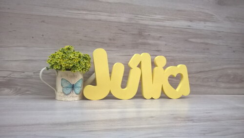 Nome de mesa em MDF - Mod PK Vazado Coração - Júlia 16 cm
